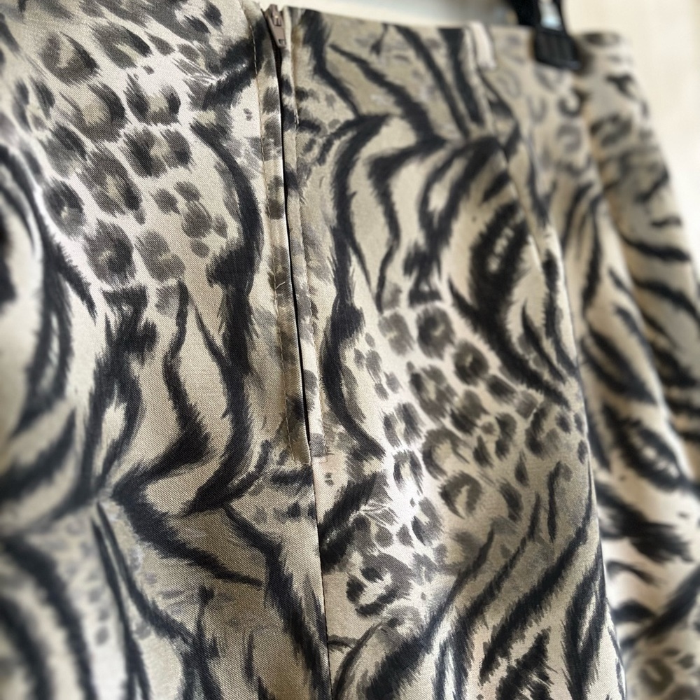 Inclinations 70’s vintage gray black animal print skirt - Picture 4 of 9